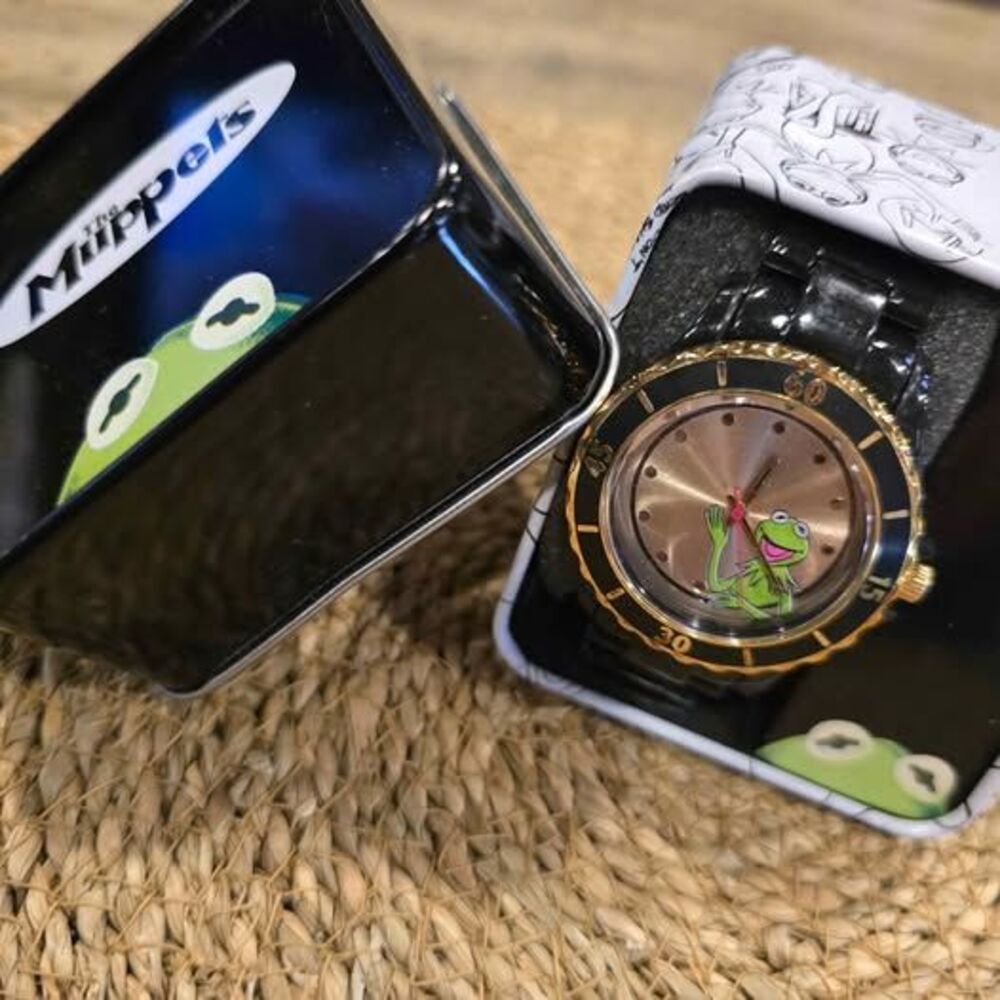 Muppets Kermit the Frog Watch with Tin Box